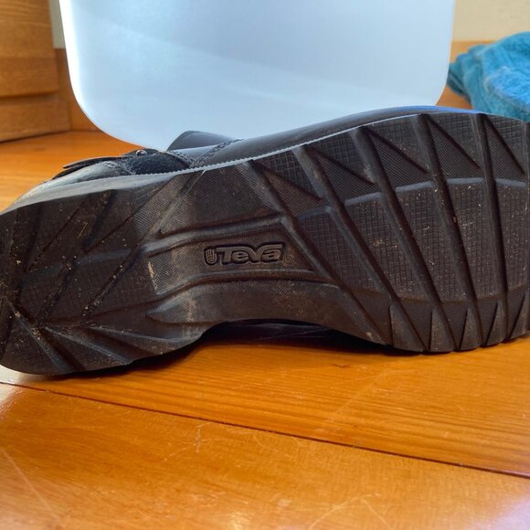 Teva DeLavina Leather Boots - Picture 5 of 5
